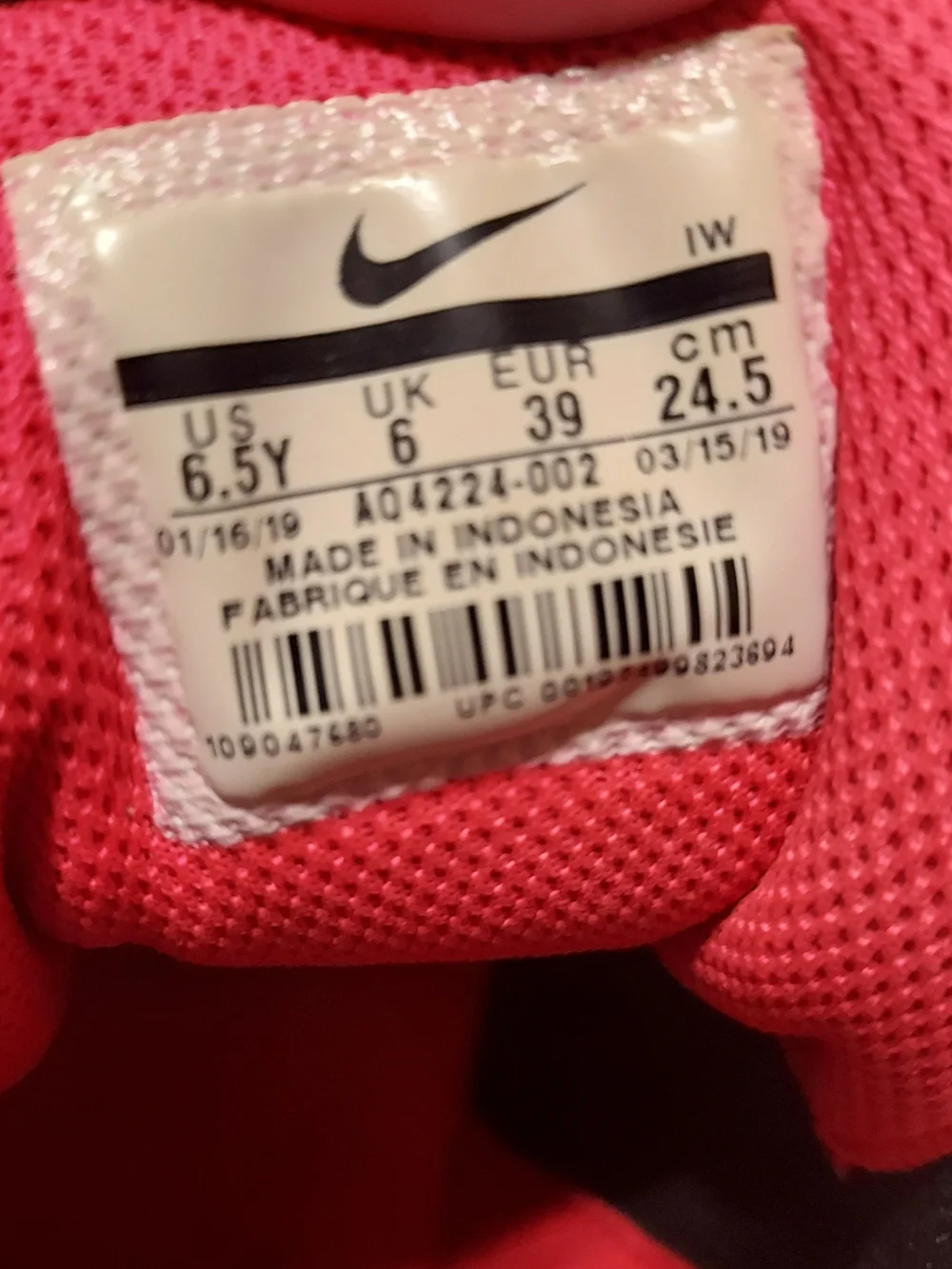 Nike Kids Team Hustle D 9 Basketball Shoes Black Red Mid Top